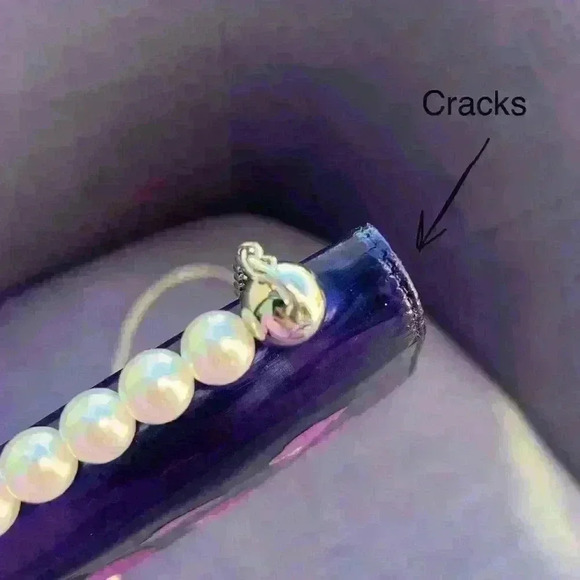 CHANEL Iridescent Camellia Makeup Palette CC Logo Patent Leather Bifold Wallet - Picture 3 of 9